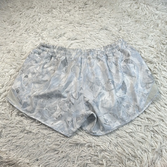 Lululemon Hotty Hot Short II *Long 4" Jasmine White Multi / White - Picture 5 of 6